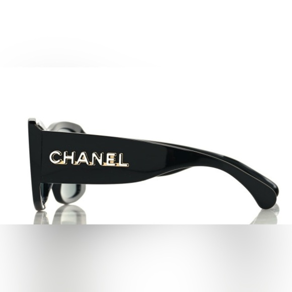 CHANEL Black and White Sunglasses - Picture 5 of 11